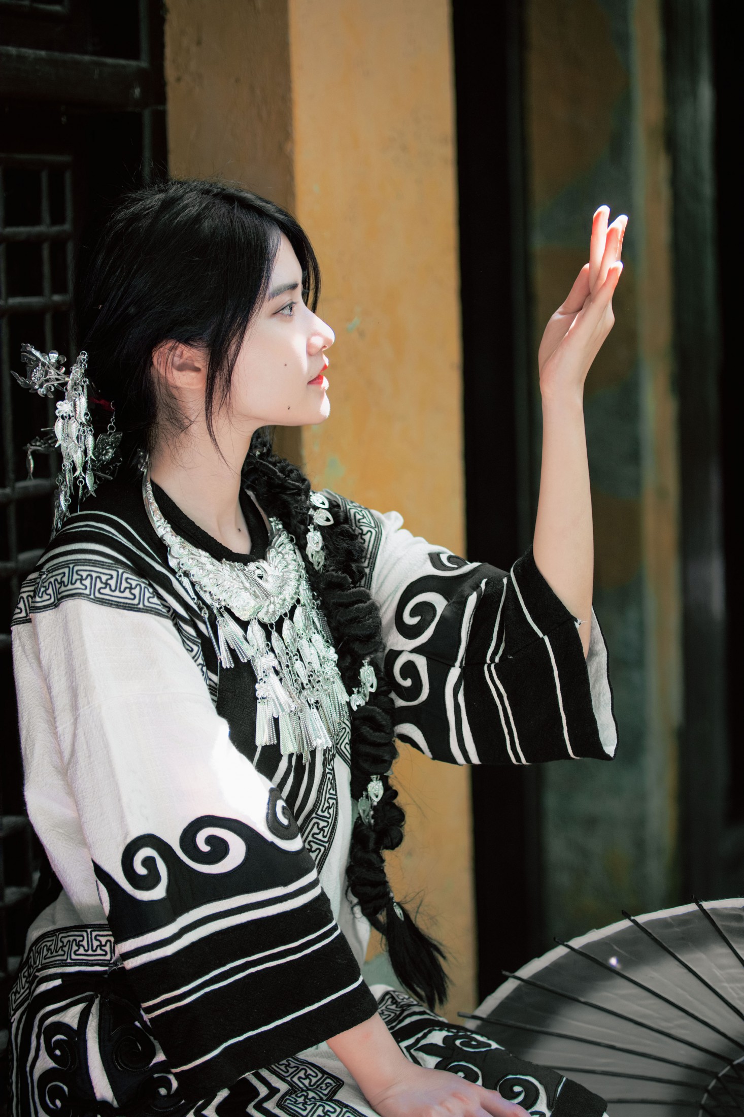 Sandra - 《彝族少女》[57P]